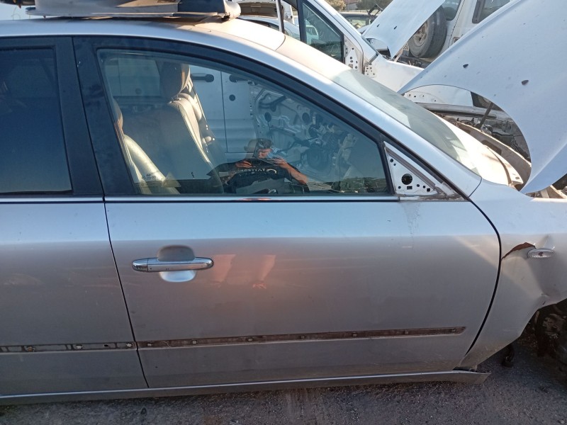 Recambio de puerta delantera derecha para hyundai sonata v (nf) 2.0 crdi referencia OEM IAM 760043K010  