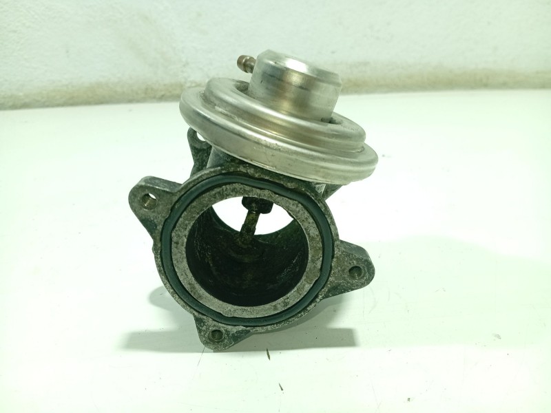 Recambio de valvula egr para seat ibiza iii (6l1) 1.4 tdi referencia OEM IAM 045129637A 045131501F 
