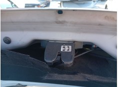 Recambio de cerradura maletero / porton para hyundai sonata v (nf) 2.0 crdi referencia OEM IAM 812303K000  
