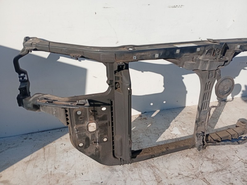 Recambio de panel frontal para hyundai sonata v (nf) 2.0 crdi referencia OEM IAM 641013K200  