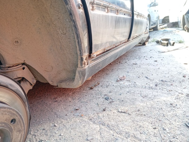 Recambio de moldura para mercedes-benz 124 sedán (w124) 300 d (124.130) referencia OEM IAM   