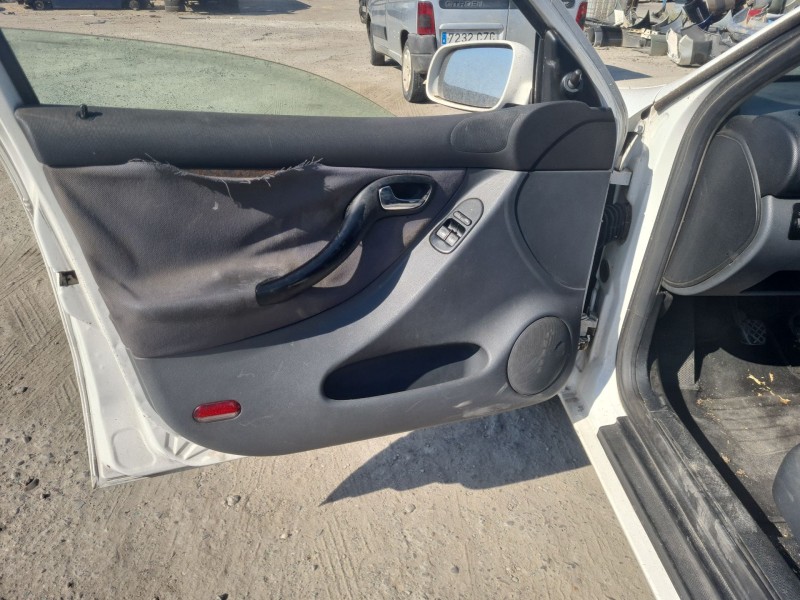 seat toledo ii (1m2) del año 2000