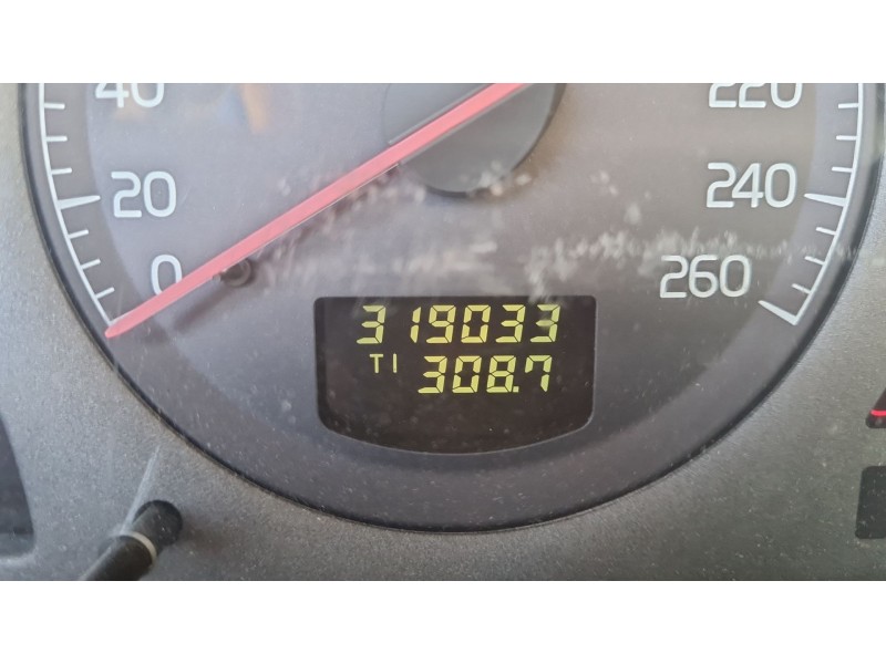 volvo s80 i (184) del año 2002