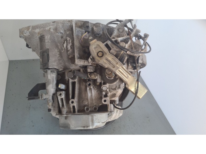 Recambio de caja cambios para citroën c8 2.0 hdi fap cat referencia OEM IAM 20LM24  