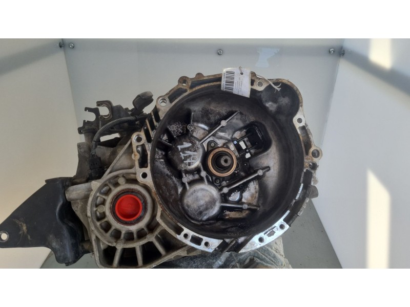 Recambio de caja cambios para hyundai sonata v (nf) 2.0 crdi referencia OEM IAM 4300024440 GU19J 