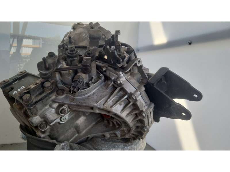 Recambio de caja cambios para hyundai sonata v (nf) 2.0 crdi referencia OEM IAM 4300024440 GU19J 