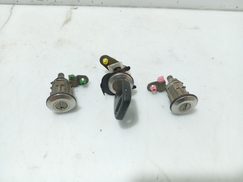 Recambio de juego bombines para nissan micra ii (k11) 1.3 i 16v referencia OEM IAM   