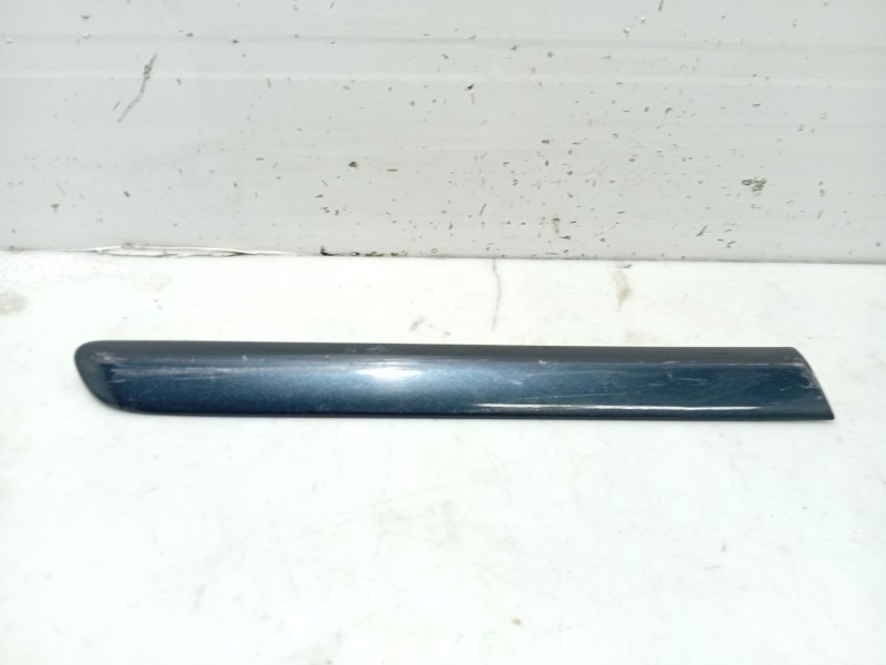 Recambio de molduras traseras para volkswagen golf v (1k1) 1.9 tdi referencia OEM IAM   