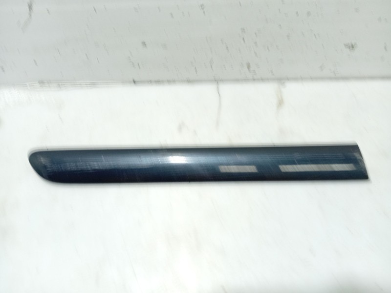 Recambio de molduras traseras para volkswagen golf v (1k1) 1.9 tdi referencia OEM IAM   