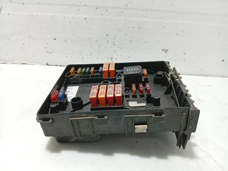 Recambio de caja fusibles delantera para volkswagen golf v (1k1) 1.9 tdi referencia OEM IAM   