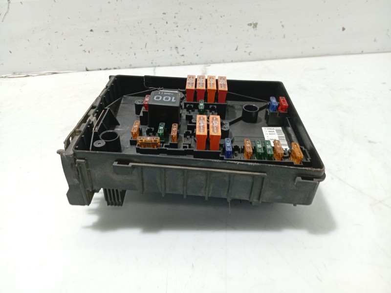 Recambio de caja fusibles delantera para volkswagen golf v (1k1) 1.9 tdi referencia OEM IAM   