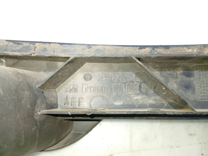 Recambio de molduras delanteras para volkswagen golf v (1k1) 1.9 tdi referencia OEM IAM 1K0807889A  