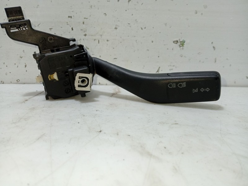 Recambio de mando intermitentes para volkswagen golf v (1k1) 1.9 tdi referencia OEM IAM 1K0953513  