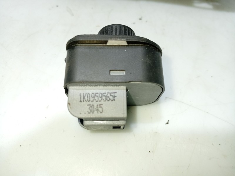 Recambio de mando retrovisor para volkswagen golf v (1k1) 1.9 tdi referencia OEM IAM 1K0959565F  