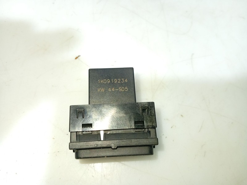 Recambio de interruptor para volkswagen golf v (1k1) 1.9 tdi referencia OEM IAM   