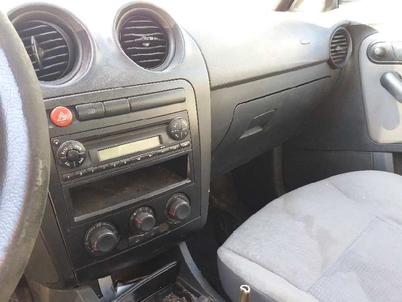 seat ibiza (6l1) 1.4 16v   |   0.02 - ... | 2002 | 75 cv / 55 kw del año 2002