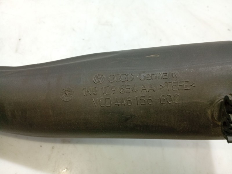 Recambio de tubo intercooler para volkswagen golf v (1k1) 1.9 tdi referencia OEM IAM 1K0129654AA  