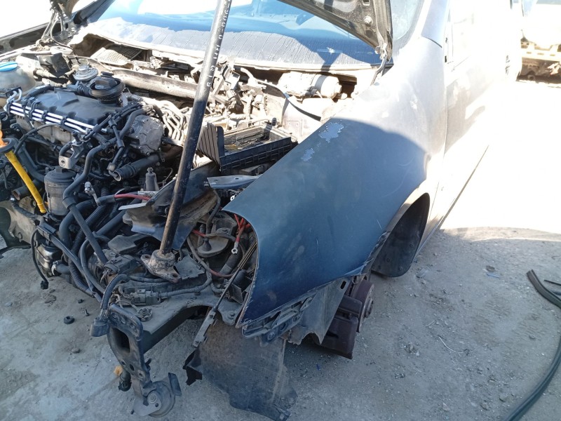 Recambio de aleta delantera izquierda para volkswagen golf v (1k1) 1.9 tdi referencia OEM IAM 1K6821021A  