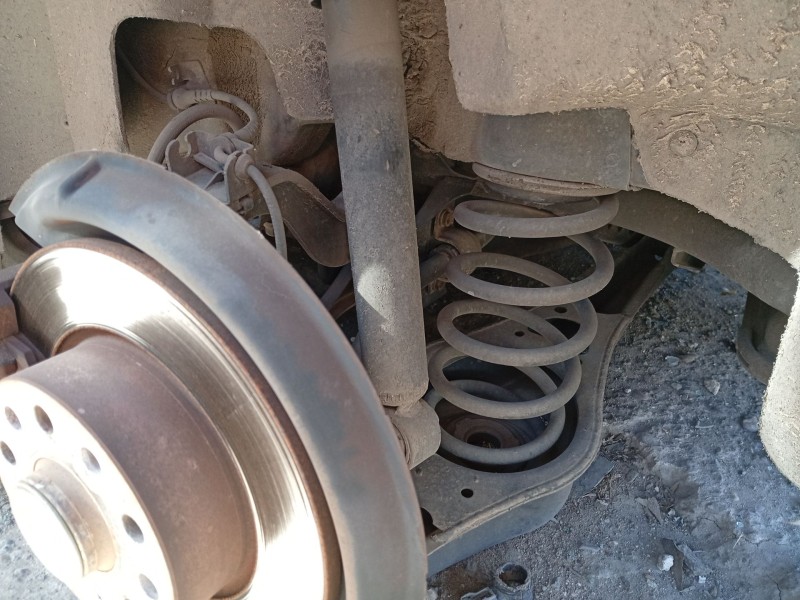 Recambio de eje trasero para volkswagen golf v (1k1) 1.9 tdi referencia OEM IAM 1K0505315BM  