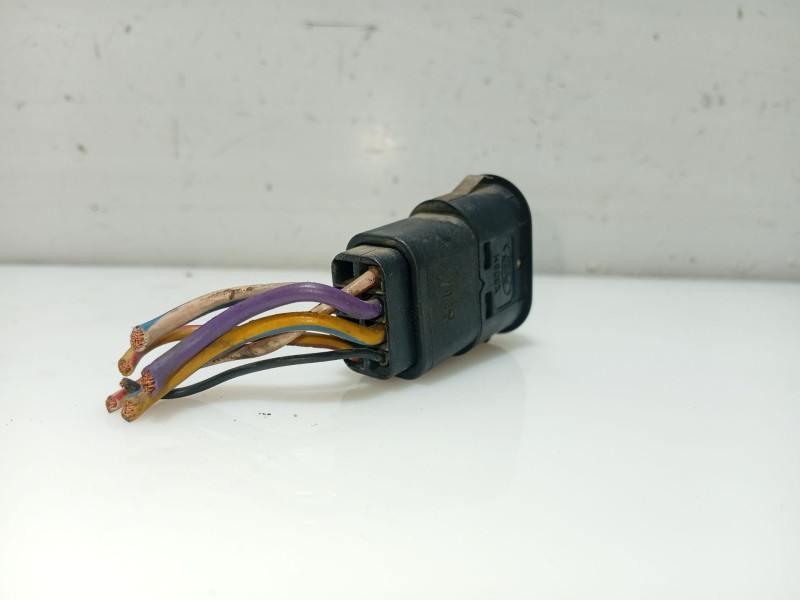 Recambio de mando elevalunas trasero derecho para ford mondeo ii (bap) 1.8 td referencia OEM IAM 95BG14529AB  