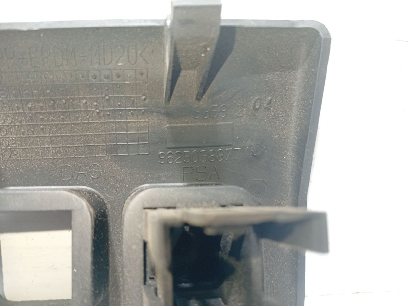 Recambio de moldura para peugeot 206 hatchback (2a/c) 2.0 hdi 90 referencia OEM IAM 9625038877  