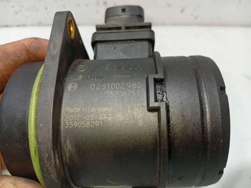 Recambio de caudalimetro para fiat stilo multi wagon (192_) 1.9 jtd referencia OEM IAM 55206757 0281002980 
