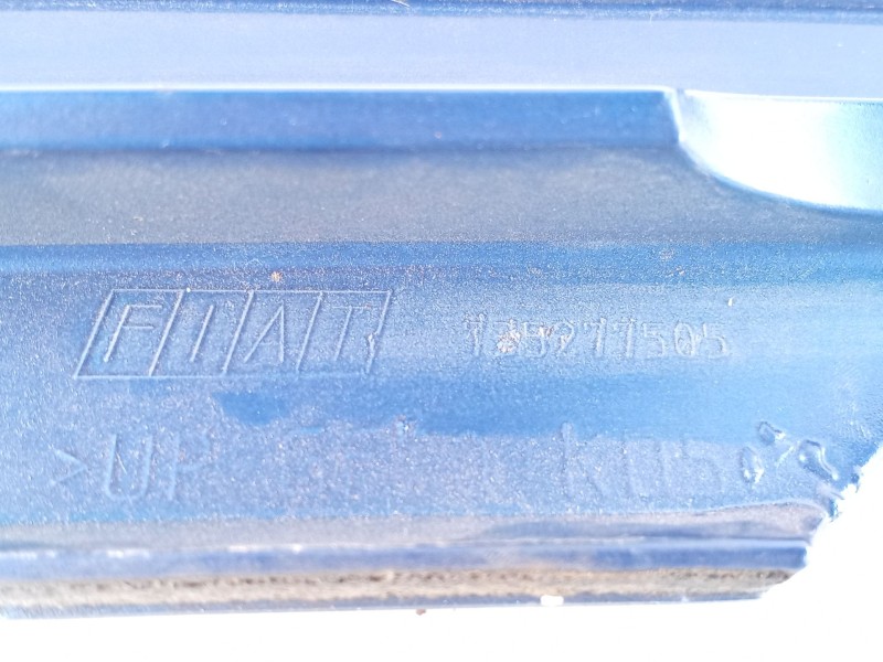 Recambio de aleron trasero para fiat stilo multi wagon (192_) 1.9 jtd referencia OEM IAM 735277505  