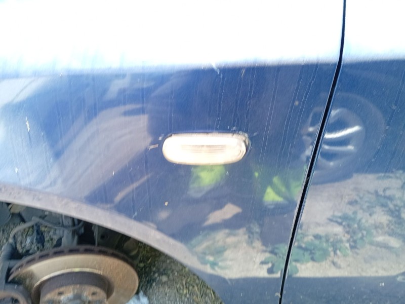 Recambio de piloto lateral izquierdo para fiat stilo multi wagon (192_) 1.9 jtd referencia OEM IAM   