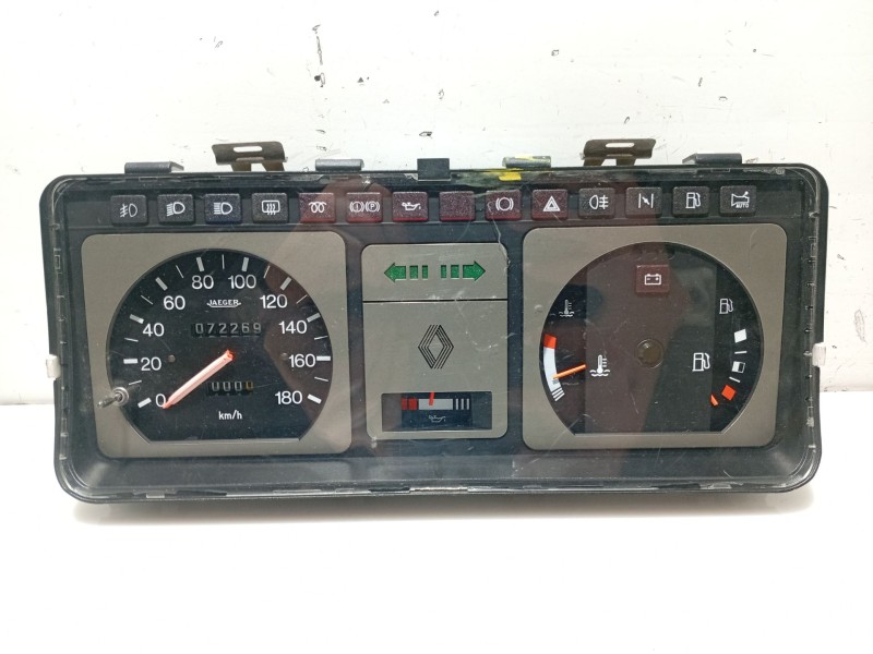 Recambio de cuadro instrumentos para renault r9 referencia OEM IAM 8224710  