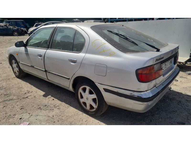 nissan primera hatchback (p11) del año 1999