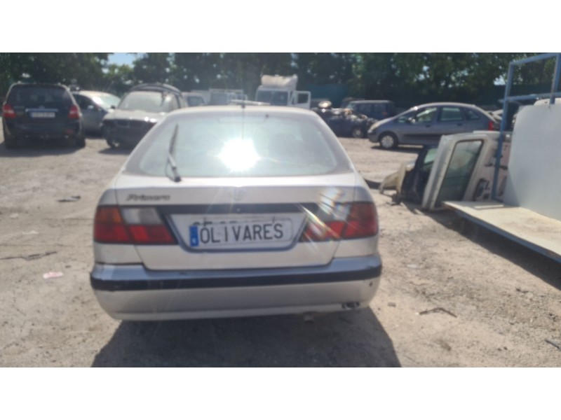 nissan primera hatchback (p11) del año 1999