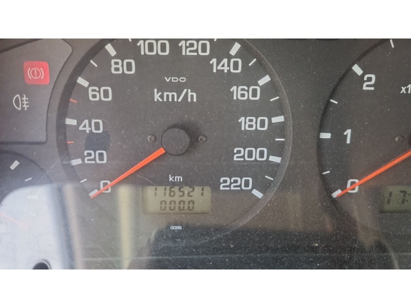 nissan primera hatchback (p11) del año 1999