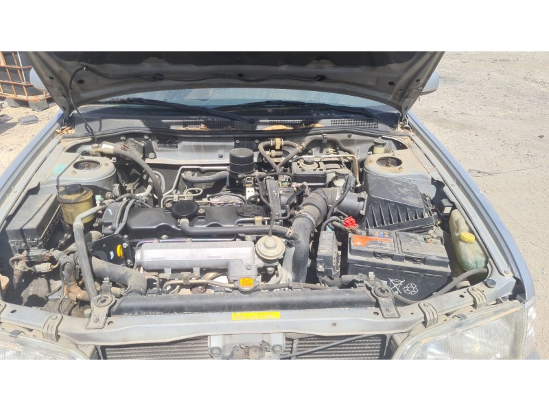 nissan primera hatchback (p11) del año 1999