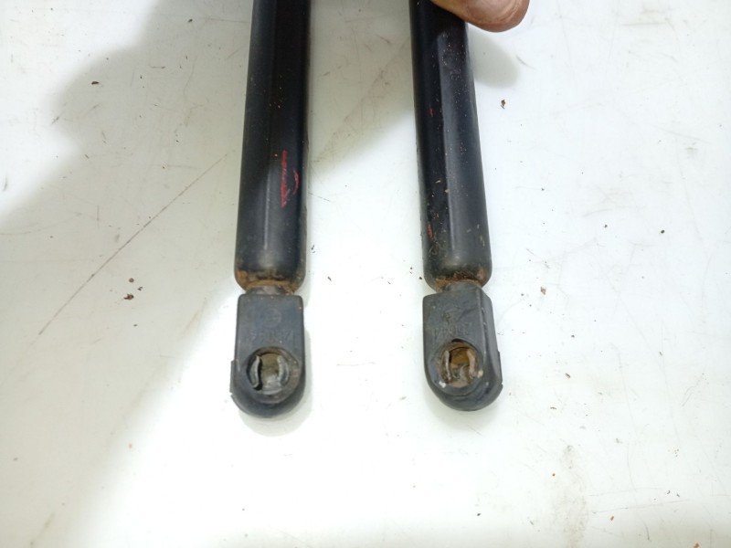 Recambio de amortiguadores maletero / porton para fiat seicento (187) active referencia OEM IAM 46835404  