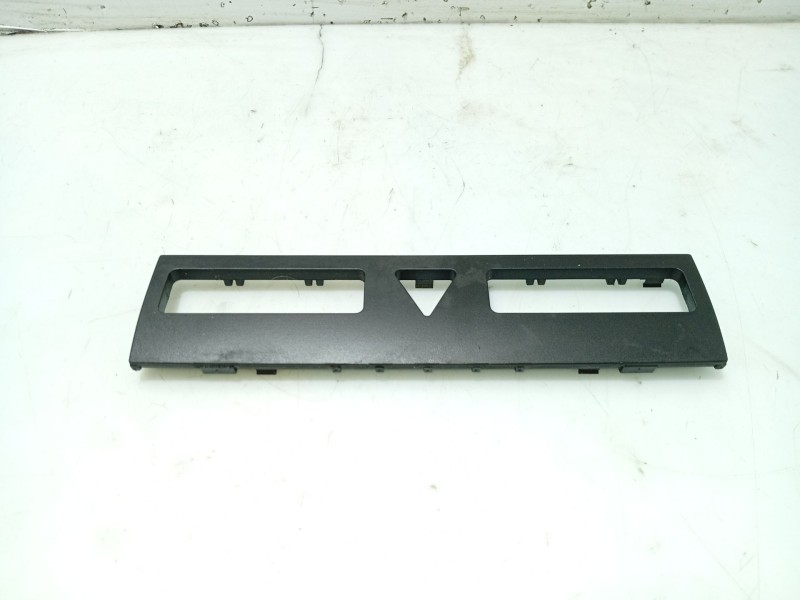 Recambio de moldura para audi a3 (8l) 1.9 tdi referencia OEM IAM   