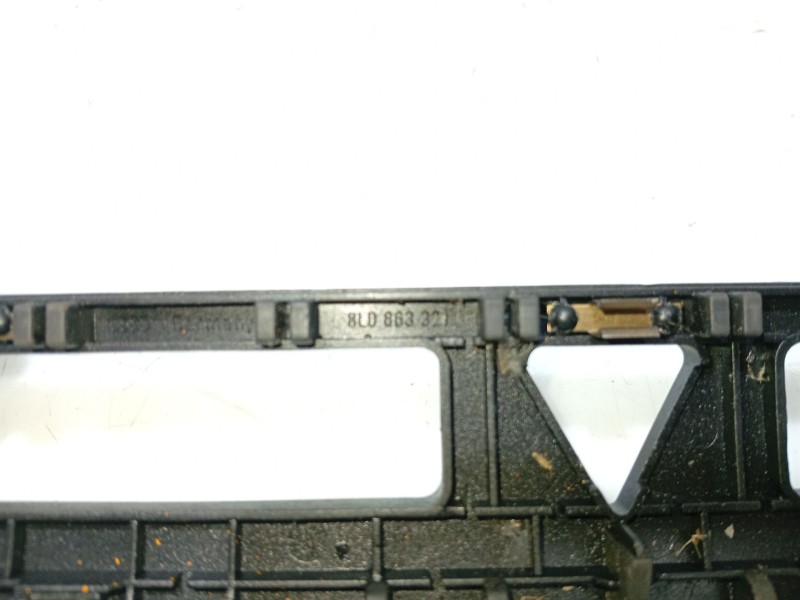 Recambio de moldura para audi a3 (8l) 1.9 tdi referencia OEM IAM 8J0863321  