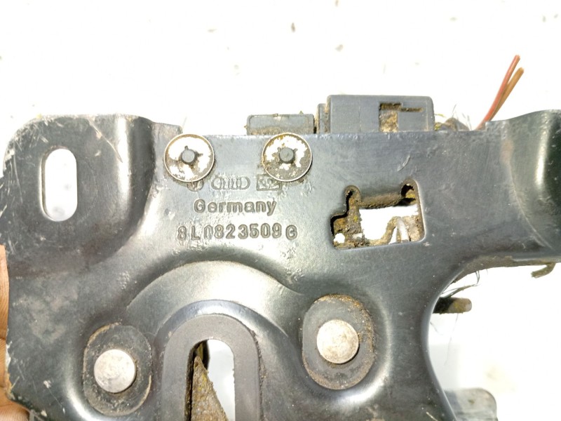Recambio de cerradura capot para audi a3 (8l) 1.9 tdi referencia OEM IAM 8L0823509G  