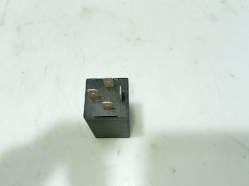 Recambio de rele para audi a3 (8l) 1.9 tdi referencia OEM IAM 4D0907131  