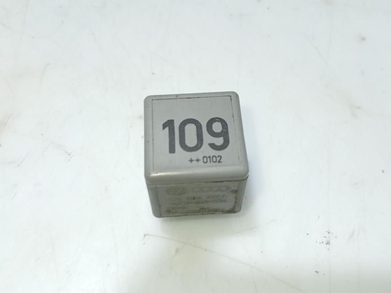 Recambio de rele para audi a3 (8l) 1.9 tdi referencia OEM IAM 1J0906381A  