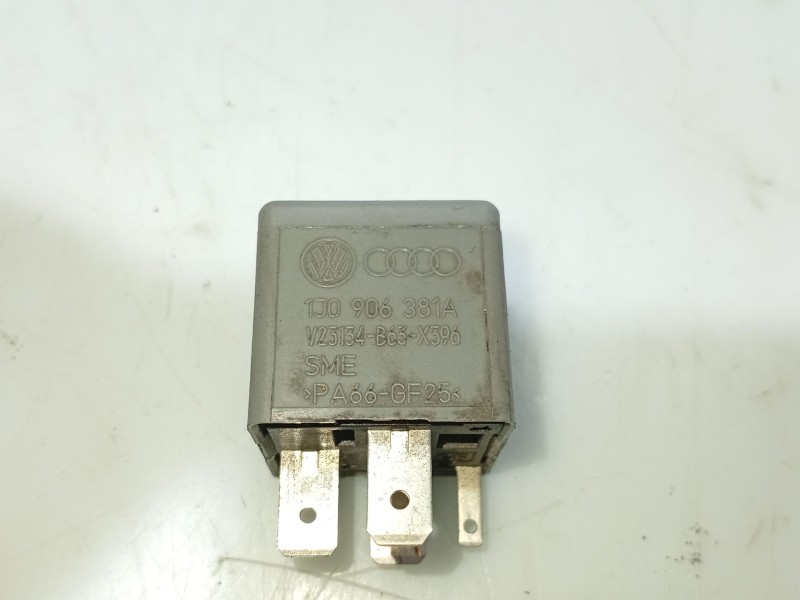 Recambio de rele para audi a3 (8l) 1.9 tdi referencia OEM IAM 1J0906381A  