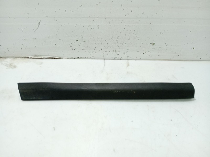Recambio de molduras traseras para audi a3 (8l) 1.9 tdi referencia OEM IAM  8L3853700A 