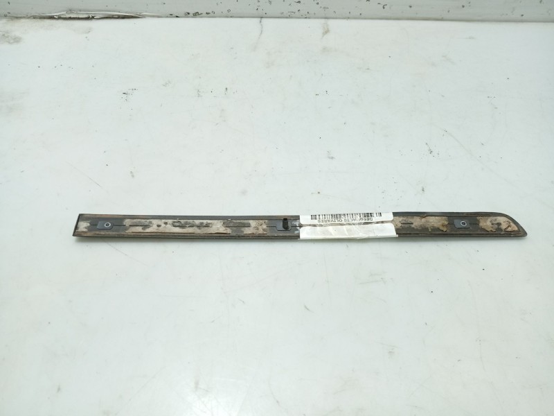 Recambio de molduras traseras para audi a3 (8l) 1.9 tdi referencia OEM IAM   