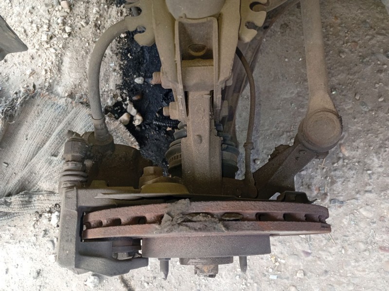 Recambio de mangueta delantera izquierda para lancia ypsilon (843_) 1.2 (843.axb1a) referencia OEM IAM 50702042  