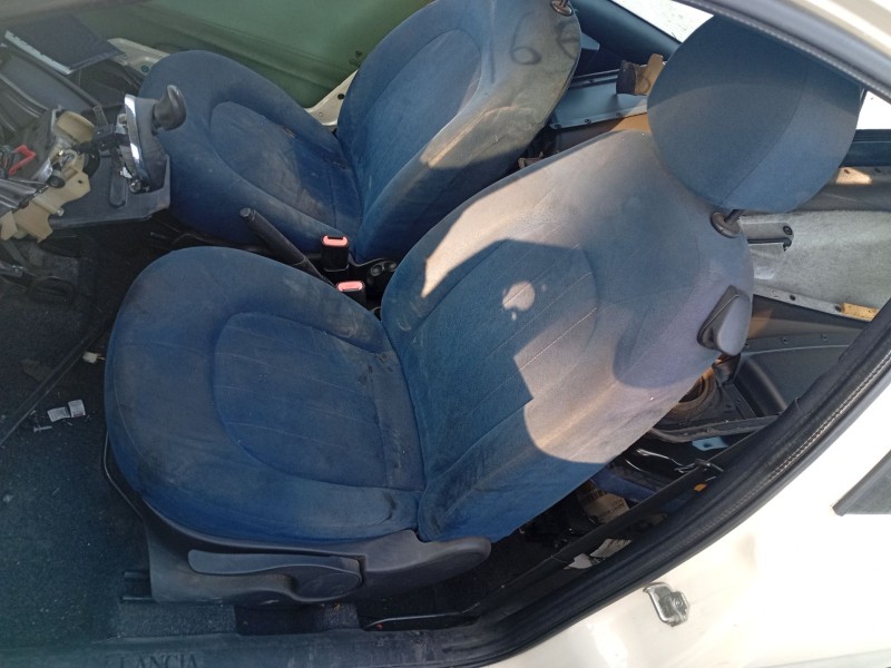 Recambio de asiento delantero izquierdo para lancia ypsilon (843_) 1.2 (843.axb1a) referencia OEM IAM 6166ADI  