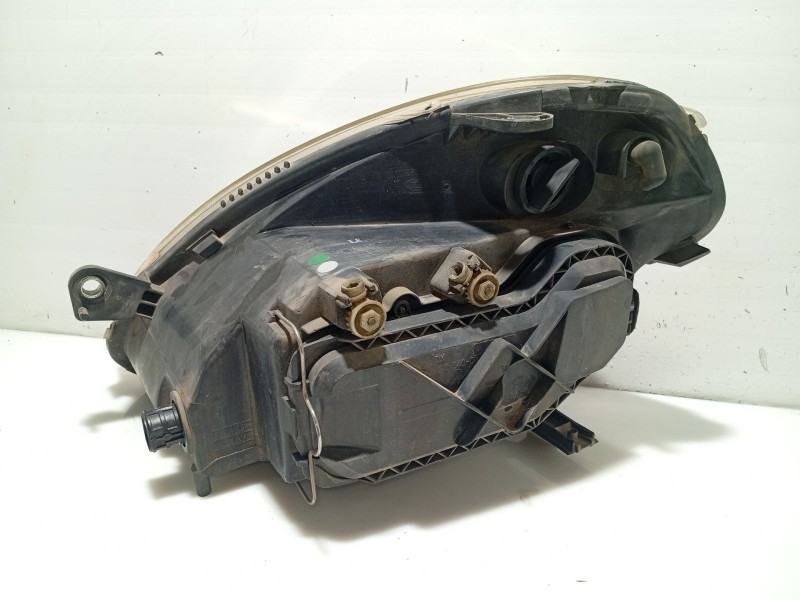 Recambio de faro derecho para lancia ypsilon (843_) 1.2 (843.axb1a) referencia OEM IAM 51702679  