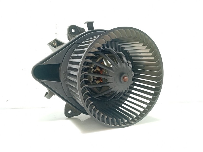 Recambio de ventilador calefaccion para lancia ypsilon (843_) 1.2 (843.axb1a) referencia OEM IAM 77363263  
