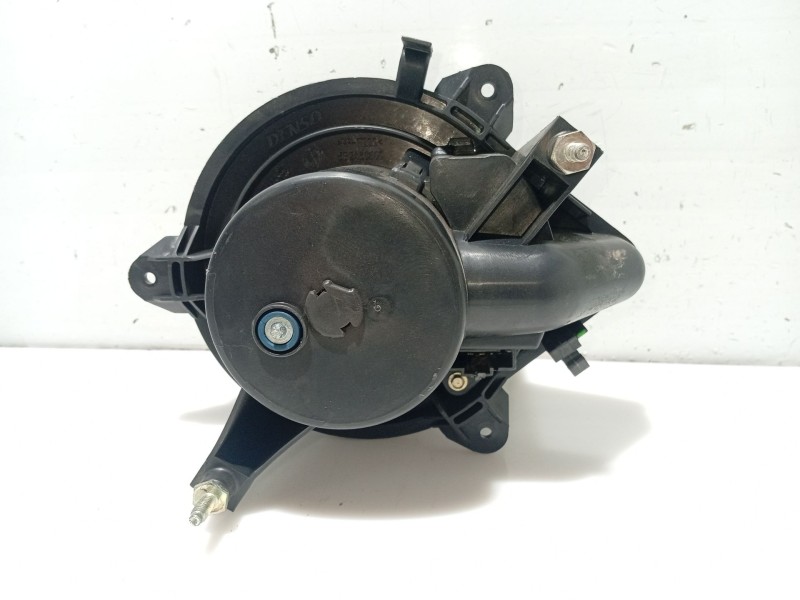 Recambio de ventilador calefaccion para lancia ypsilon (843_) 1.2 (843.axb1a) referencia OEM IAM 77363263  