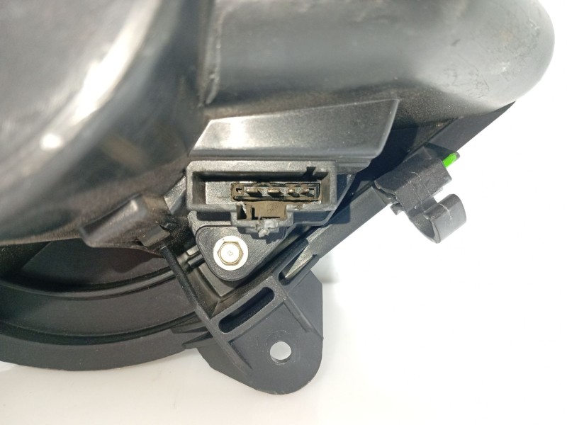 Recambio de ventilador calefaccion para lancia ypsilon (843_) 1.2 (843.axb1a) referencia OEM IAM 77363263  
