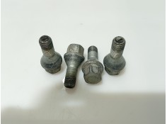 Recambio de tornillo para lancia ypsilon (843_) 1.2 (843.axb1a) referencia OEM IAM 13230435   2