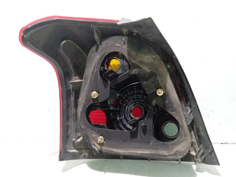 Recambio de piloto trasero derecho para toyota avensis (_t25_) 1.8 (zzt251_) referencia OEM IAM 8155105160  